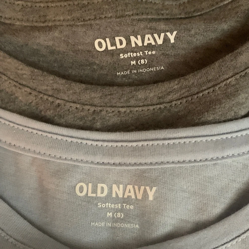 NWT Bundle Girls Size 8 (Medium) - 3 Piece Set - 2 Tops, Black Leggings - Picture 3 of 6